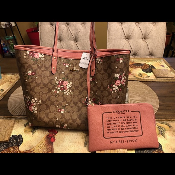 Coach Handbags - New Coach Floral Tote 🌸🌺